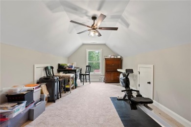 This lovely custom-built home offers a flowing, spacious on Fairfield Plantation Golf and Country Club in Georgia - for sale on GolfHomes.com, golf home, golf lot