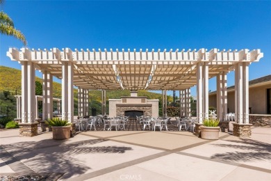 Fantastic OPPORTUNITY to own a RARE Barcelona Plan ( 2382 sq ft) on Menifee Lakes Country Club - Lakes in California - for sale on GolfHomes.com, golf home, golf lot