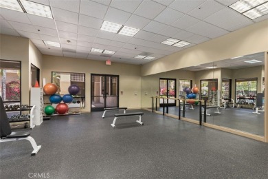 Fantastic OPPORTUNITY to own a RARE Barcelona Plan ( 2382 sq ft) on Menifee Lakes Country Club - Lakes in California - for sale on GolfHomes.com, golf home, golf lot