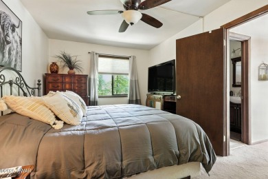 This beautifully maintained 3-bedroom, 2-bath chalet is tucked on The Hideout Golf in Pennsylvania - for sale on GolfHomes.com, golf home, golf lot