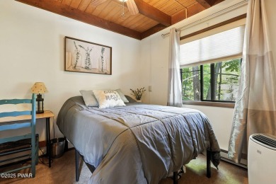 This beautifully maintained 3-bedroom, 2-bath chalet is tucked on The Hideout Golf in Pennsylvania - for sale on GolfHomes.com, golf home, golf lot