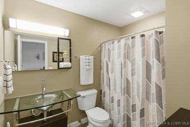 TOP-FLOOR CONDO with VAULTED CEILINGS, GREAT VIEWS, and on Sycamore Creek Golf Club in Missouri - for sale on GolfHomes.com, golf home, golf lot