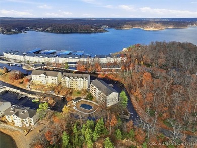 TOP-FLOOR CONDO with VAULTED CEILINGS, GREAT VIEWS, and on Sycamore Creek Golf Club in Missouri - for sale on GolfHomes.com, golf home, golf lot