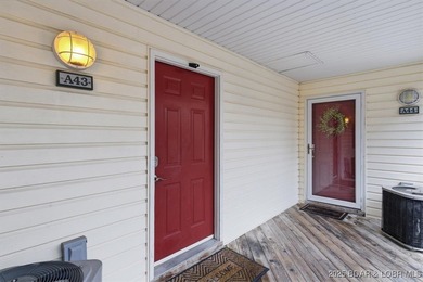 TOP-FLOOR CONDO with VAULTED CEILINGS, GREAT VIEWS, and on Sycamore Creek Golf Club in Missouri - for sale on GolfHomes.com, golf home, golf lot