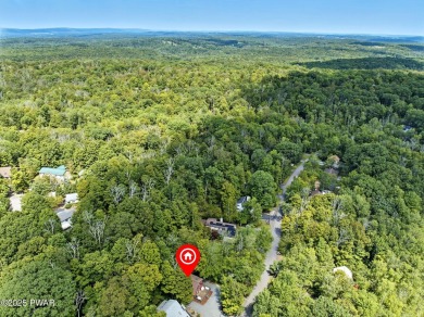 This beautifully maintained 3-bedroom, 2-bath chalet is tucked on The Hideout Golf in Pennsylvania - for sale on GolfHomes.com, golf home, golf lot