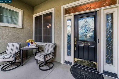 55+ Wonderful Living in Summerst II. This Model has 2 Large on Brentwood Golf Club in California - for sale on GolfHomes.com, golf home, golf lot