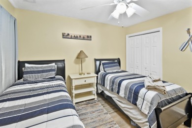 Welcome to this beautiful top-floor, corner unit condo in the on  in South Carolina - for sale on GolfHomes.com, golf home, golf lot