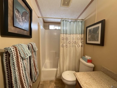 Welcome to easy living! This cozy and clean 2 bed, 2 bath on Butterfield Golf Course in Arizona - for sale on GolfHomes.com, golf home, golf lot
