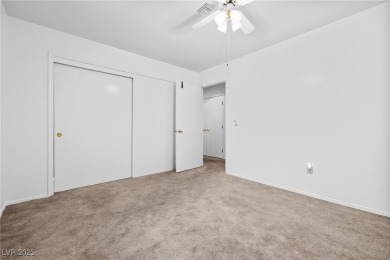 Welcome to easy living in the heart of Sun City Summerlin! This on Highland Falls Golf Club in Nevada - for sale on GolfHomes.com, golf home, golf lot