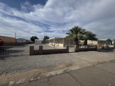 Welcome to easy living! This cozy and clean 2 bed, 2 bath on Butterfield Golf Course in Arizona - for sale on GolfHomes.com, golf home, golf lot