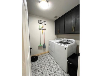 Stunning Fully Remodeled Home with High-End Modern Finishes! on Stewart Peninsula Golf Course in Texas - for sale on GolfHomes.com, golf home, golf lot