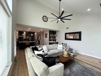 Stunning Fully Remodeled Home with High-End Modern Finishes! on Stewart Peninsula Golf Course in Texas - for sale on GolfHomes.com, golf home, golf lot