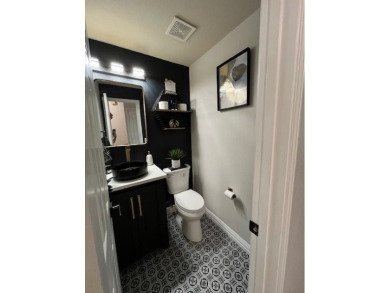 Stunning Fully Remodeled Home with High-End Modern Finishes! on Stewart Peninsula Golf Course in Texas - for sale on GolfHomes.com, golf home, golf lot