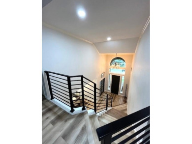 Stunning Fully Remodeled Home with High-End Modern Finishes! on Stewart Peninsula Golf Course in Texas - for sale on GolfHomes.com, golf home, golf lot