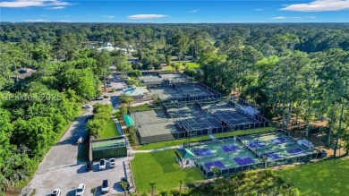 Fully renovated 3 bed/2.5 bath home in Moss Creek. Kitchen opens on Moss Creek Golf Club in South Carolina - for sale on GolfHomes.com, golf home, golf lot