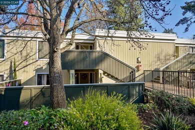 Welcome to this peaceful 2-bedroom, 1-bath home in the vibrant on Rossmoor Golf Course in California - for sale on GolfHomes.com, golf home, golf lot