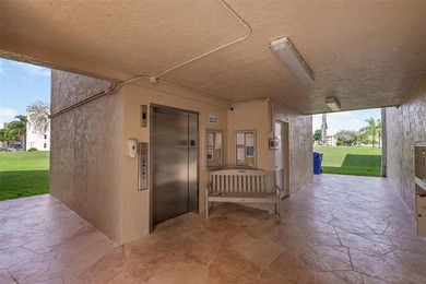 55+ COMMUNITY  IN THE SOUGHT AFTER SUNRISE LAKES PHASE IV, 2/2 on Sunrise Lakes Phase IV Golf Course in Florida - for sale on GolfHomes.com, golf home, golf lot