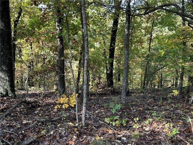 A rare opportunity awaits with three adjacent cul-de-sac lots on Bella Vista - Metfield Golf Complex and Country Club in Arkansas - for sale on GolfHomes.com, golf home, golf lot