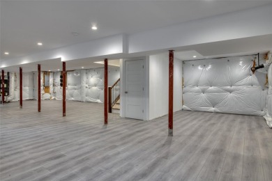 Brand-New Coastal Retreat with Pool, Pool House & Deeded Bay on Islands End Golf and Country Club, Inc. in New York - for sale on GolfHomes.com, golf home, golf lot