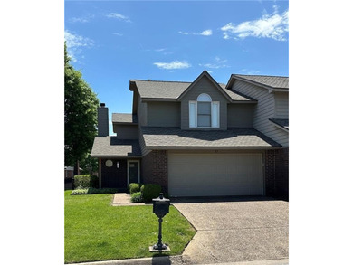 Discover this beautifully remodeled Pinnacle Townhouse featuring on Pinnacle Country Club in Arkansas - for sale on GolfHomes.com, golf home, golf lot