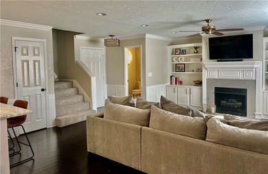 Discover this beautifully remodeled Pinnacle Townhouse featuring on Pinnacle Country Club in Arkansas - for sale on GolfHomes.com, golf home, golf lot