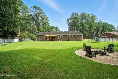 Welcome to your dream home on the north side of Elizabeth City! on The Pines At Elizabeth City in North Carolina - for sale on GolfHomes.com, golf home, golf lot