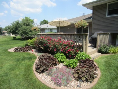 Looking for a three-bedroom home in Channahon/Minooka school on Heritage Bluffs Public Golf Club in Illinois - for sale on GolfHomes.com, golf home, golf lot