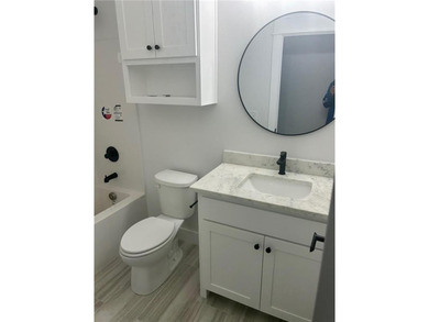 This open floorplan 2 bedroom, 2 bath house is beautiful! on Bella Vista - Metfield Golf Complex and Country Club in Arkansas - for sale on GolfHomes.com, golf home, golf lot