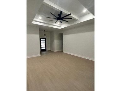 This open floorplan 2 bedroom, 2 bath house is beautiful! on Bella Vista - Metfield Golf Complex and Country Club in Arkansas - for sale on GolfHomes.com, golf home, golf lot