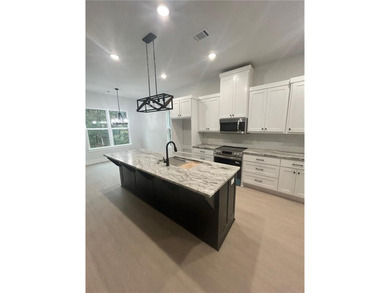 This open floorplan 2 bedroom, 2 bath house is beautiful! on Bella Vista - Metfield Golf Complex and Country Club in Arkansas - for sale on GolfHomes.com, golf home, golf lot