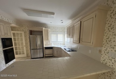 North Shore beauty! Golf and beach and boating! Country Club to on North Shore Country Club in North Carolina - for sale on GolfHomes.com, golf home, golf lot