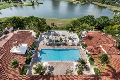 Spacious 2 bed, 2 bath unit in the sought-after Turnberry on  in Florida - for sale on GolfHomes.com, golf home, golf lot