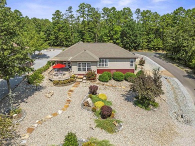 Beautiful home near Ponce Golf Course in Hot Springs Village! on Ponce De Leon Golf Course in Arkansas - for sale on GolfHomes.com, golf home, golf lot