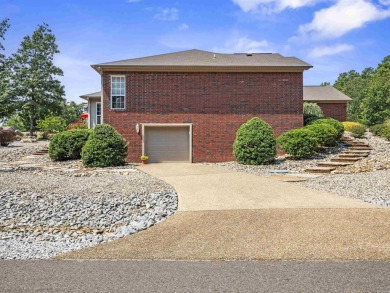 Beautiful home near Ponce Golf Course in Hot Springs Village! on Ponce De Leon Golf Course in Arkansas - for sale on GolfHomes.com, golf home, golf lot