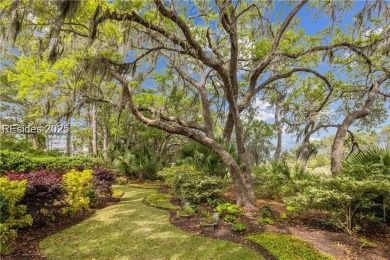 Relaxed Low Country elegance describes this 5BR/5.5BA home in on Colleton River Plantation Club in South Carolina - for sale on GolfHomes.com, golf home, golf lot