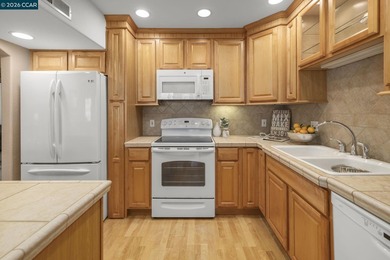 Welcome to this peaceful 2-bedroom, 1-bath home in the vibrant on Rossmoor Golf Course in California - for sale on GolfHomes.com, golf home, golf lot