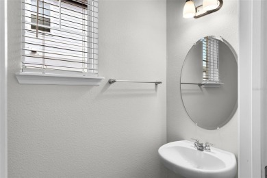 Welcome to this move-in ready 3-bedroom, 2.5-bathroom home in on  in Florida - for sale on GolfHomes.com, golf home, golf lot