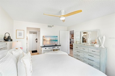 Beautifully updated turnkey 2 bed 2 bath condo overlooking the on Pinebrook/Ironwood Golf Course in Florida - for sale on GolfHomes.com, golf home, golf lot