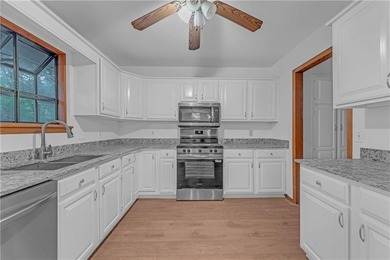 Move-in ready in beautiful Bella Vista! Perfectly situated on Bella Vista Country Club and Golf Course in Arkansas - for sale on GolfHomes.com, golf home, golf lot