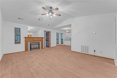 Move-in ready in beautiful Bella Vista! Perfectly situated on Bella Vista Country Club and Golf Course in Arkansas - for sale on GolfHomes.com, golf home, golf lot