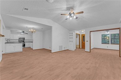 Move-in ready in beautiful Bella Vista! Perfectly situated on Bella Vista Country Club and Golf Course in Arkansas - for sale on GolfHomes.com, golf home, golf lot