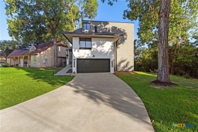 Everyday feels like a getaway at 2201 Fuller Lane. This on Lakeview Golf and Country Club in Texas - for sale on GolfHomes.com, golf home, golf lot