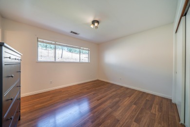 ESCAPE TO COUNTRY PARADISE WITHOUT SACRIFICING CONVENIENCE! This on Palo Cedro Golf Club in California - for sale on GolfHomes.com, golf home, golf lot