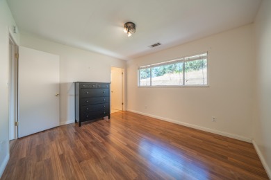 ESCAPE TO COUNTRY PARADISE WITHOUT SACRIFICING CONVENIENCE! This on Palo Cedro Golf Club in California - for sale on GolfHomes.com, golf home, golf lot