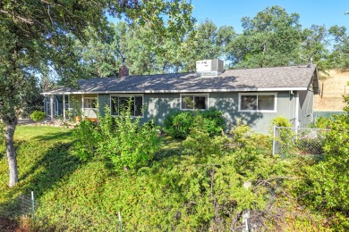ESCAPE TO COUNTRY PARADISE WITHOUT SACRIFICING CONVENIENCE! This on Palo Cedro Golf Club in California - for sale on GolfHomes.com, golf home, golf lot