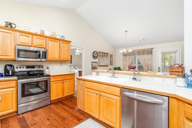 This 3-bedroom, 2-bath home in the Isabella neighborhood of Hot on Isabella Golf Course  in Arkansas - for sale on GolfHomes.com, golf home, golf lot