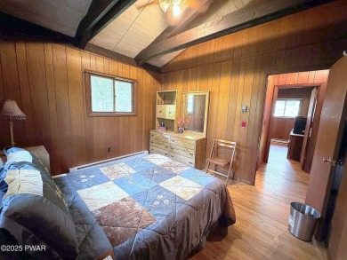 CUTE & WELCOMING 4-SEASON Chalet style CONTEMPORARY IN FAWN LAKE on Forest Lake Club in Pennsylvania - for sale on GolfHomes.com, golf home, golf lot
