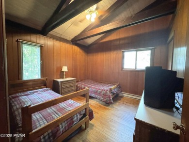 CUTE & WELCOMING 4-SEASON Chalet style CONTEMPORARY IN FAWN LAKE on Forest Lake Club in Pennsylvania - for sale on GolfHomes.com, golf home, golf lot