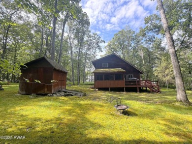 CUTE & WELCOMING 4-SEASON Chalet style CONTEMPORARY IN FAWN LAKE on Forest Lake Club in Pennsylvania - for sale on GolfHomes.com, golf home, golf lot