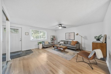 Hilliard Schools and Columbus Taxes. Welcome to this stunning 3 on Raymond Memorial Golf Course in Ohio - for sale on GolfHomes.com, golf home, golf lot